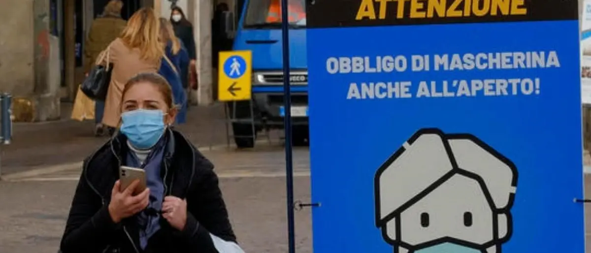 Covid, mascherine obbligatorie all’aperto e discoteche chiuse: proroga fino al 10 febbraio