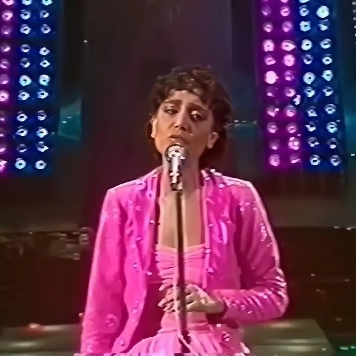 Sanremo, Mimì e le altre. Miti e leggende nel festival delle contraddizioni
