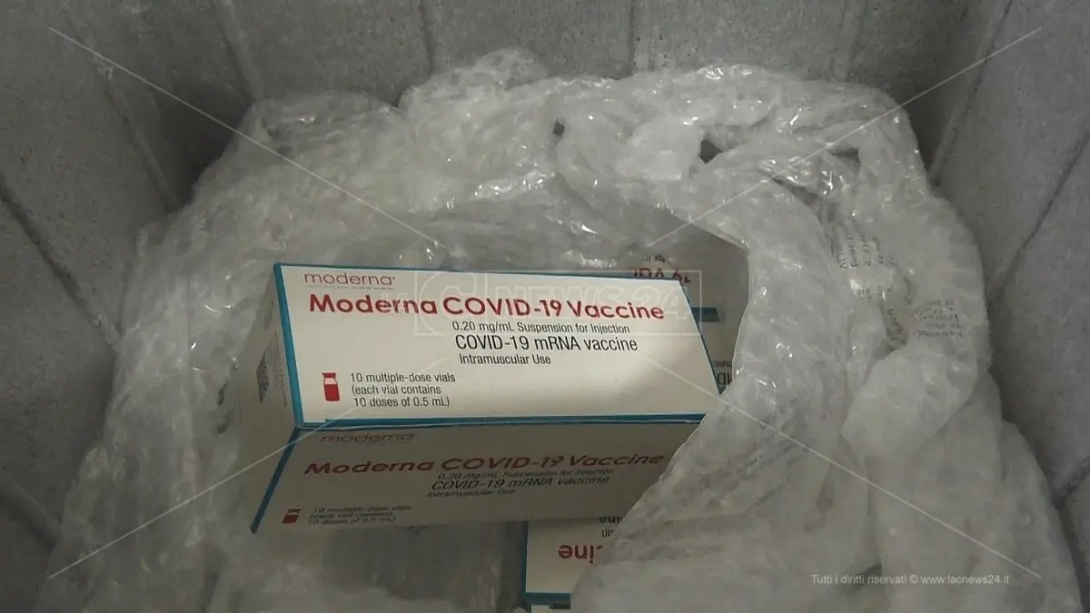 Vaccini anti Covid, in arrivo in Calabria altre 31mila dosi di Moderna