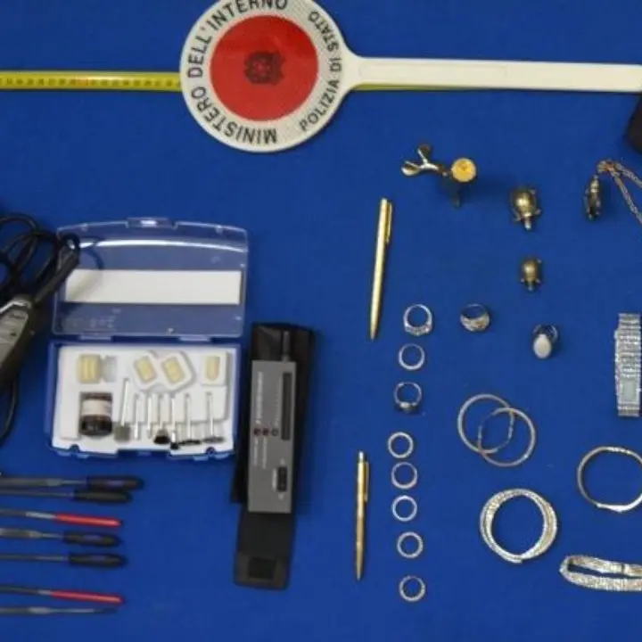 Furti in diversi appartamenti di Reggio Calabria, arrestati 3 uomini