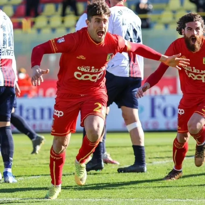 Serie C, Catanzaro-Picerno 2-0: prestazione sublime delle aquile