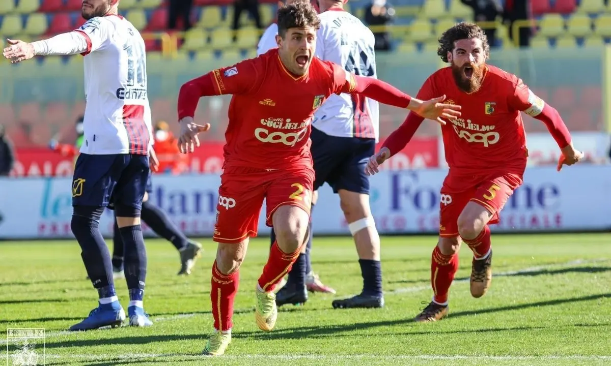 Serie C, Catanzaro-Picerno 2-0: prestazione sublime delle aquile