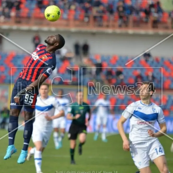 Il Cosenza non sfonda, ma fa progressi: con il Brescia è 0-0