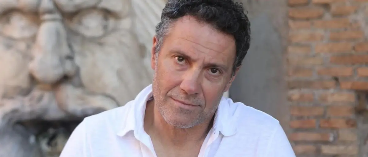 Teatro, a Castrovillari va in scena Marco Falaguasta con Neanche il tempo di piacersi