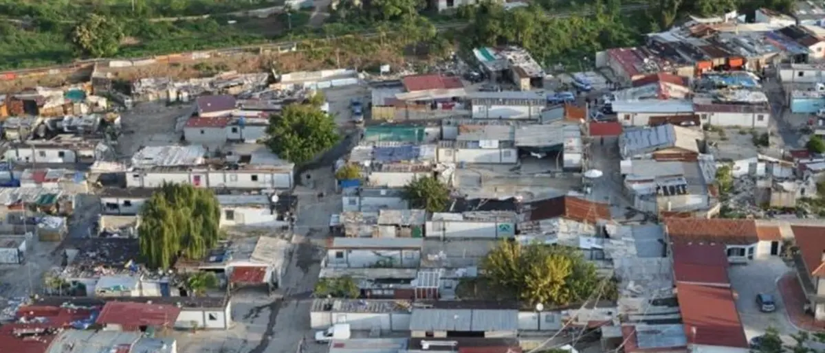 Campo rom di Lamezia, si cercano soluzioni per lo sgombero: in campo anche Regione e associazioni