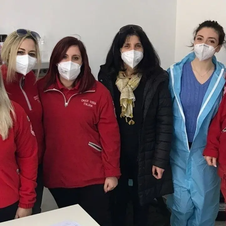 Lamezia, al Liceo scientifico tamponi gratis per tutto il personale: «Così ripartiamo in sicurezza»