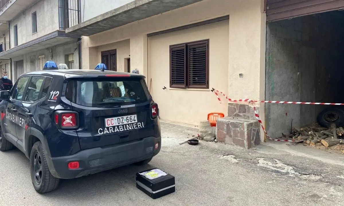 Omicidio nel Crotonese, litiga con il genero e lo uccide: ferito in modo grave il nipote