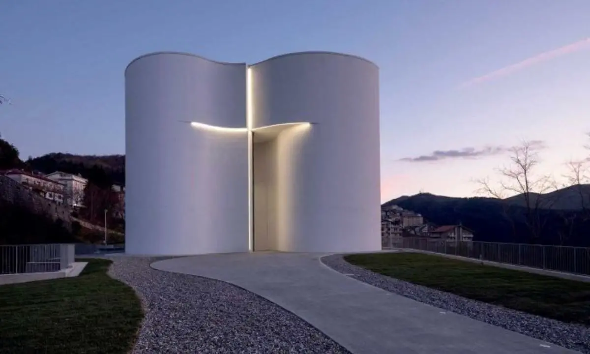 Mormanno, la nuova chiesa nel cuore del parco del Pollino: opera di eleganza raffinata e solenne