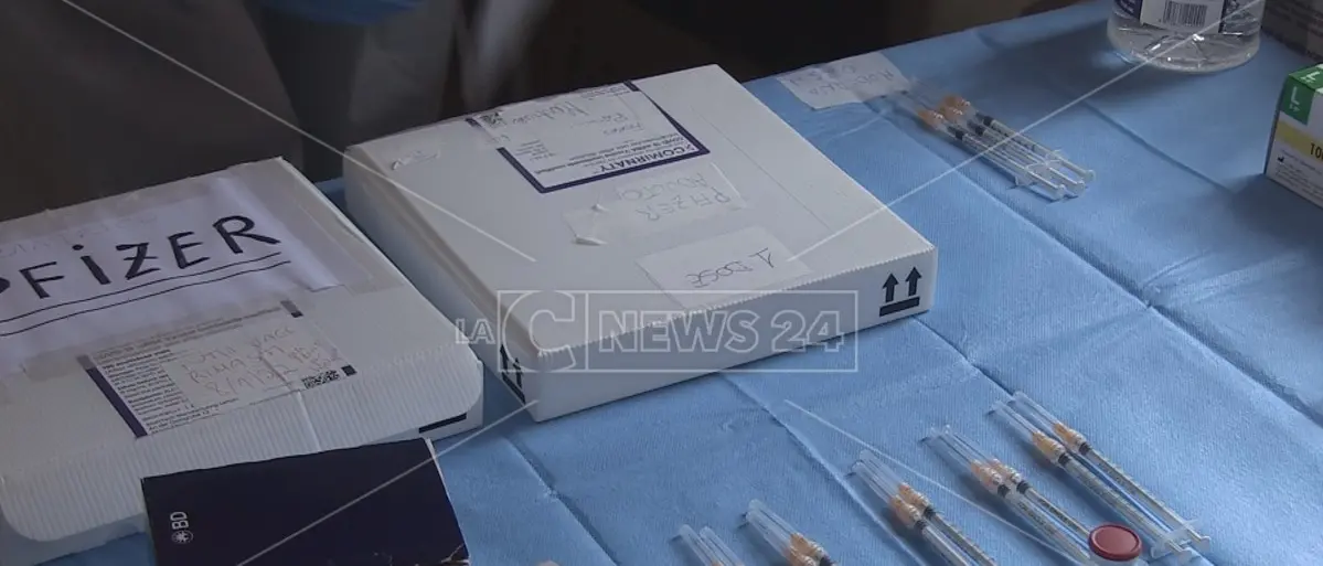 Vaccini anti-Covid e quarta dose, Magrini (Aifa): «Si va verso un richiamo annuale»