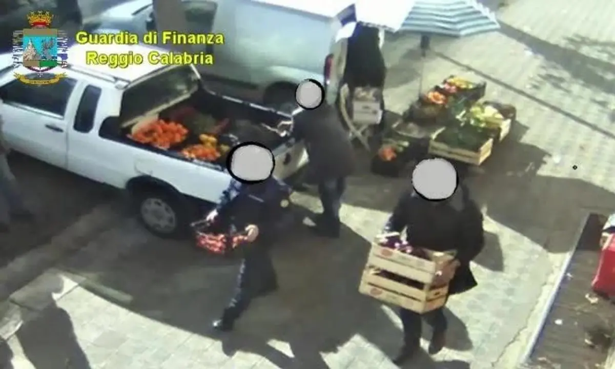 Inchiesta su vigili urbani a Reggio Calabria: annullati senza rinvio i due arresti