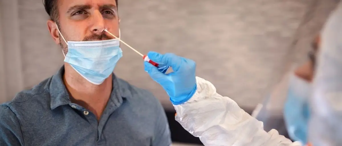 Tamponi rapidi in locali non a norma: sospesa l’esecuzione in 5 farmacie del Reggino