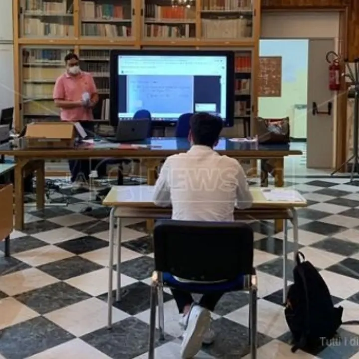 Esame di Maturità 2022, restano le due prove scritte e quella orale ma cambia il punteggio