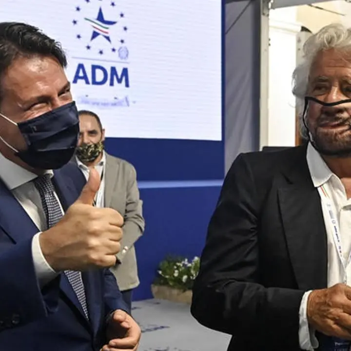 Grillo incontra Conte: «Una riunione antibiotica per ripristinare il sistema immunitario del M5s»