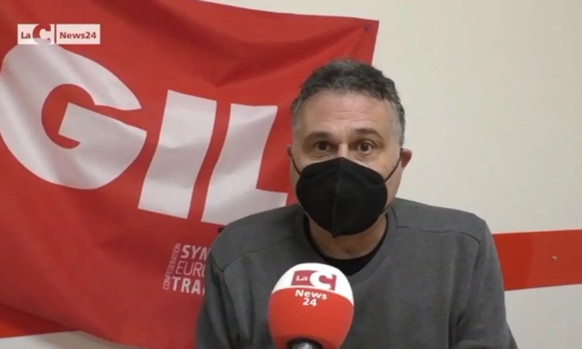 Sacal, la Cgil replica al sindaco di Lamezia: «Vuole la scalata dei privati? La politica si opponga»