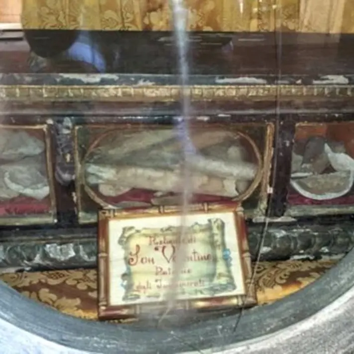Le reliquie di San Valentino sono in Calabria, ecco chi era il Santo degli innamorati