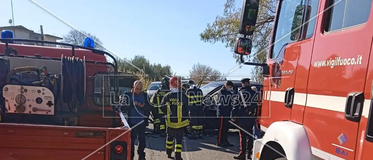 Incidente stradale nel Vibonese, tre feriti in un frontale tra due auto