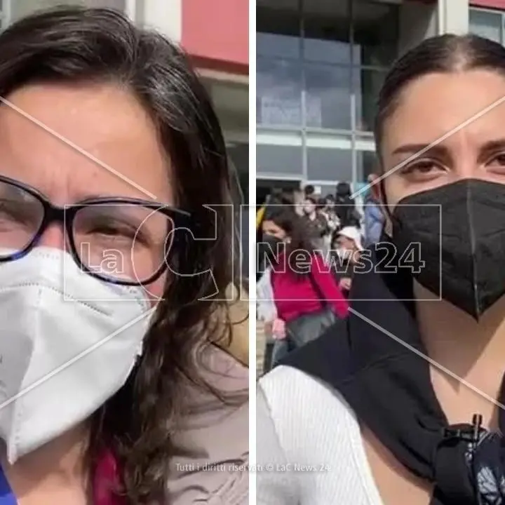 Molestie al liceo di Castrolibero, studenti e parte dei docenti: «La preside vada via»