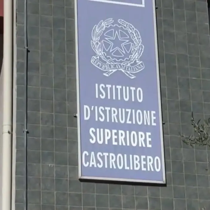 Presunte molestie al liceo di Castrolibero, ispezione del Ministero verso la conclusione