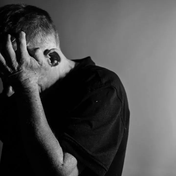 Degrado e abbandono nella storia del disabile calabrese legato al letto per anni, incubo che tutti conoscevano