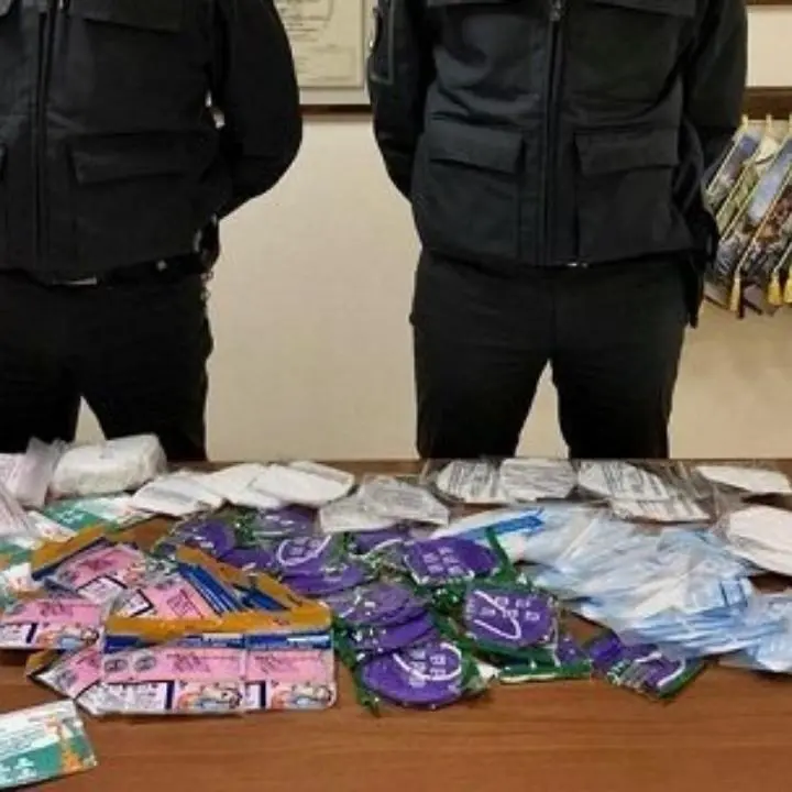 Catanzaro, sequestrate oltre 4milla mascherine Ffp2 non conformi alla normativa: multe per 80mila euro