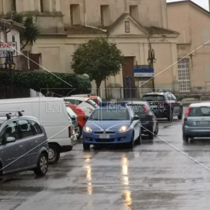Sparatoria nel Vibonese, colpi d’arma da fuoco davanti a un bar di Ricadi