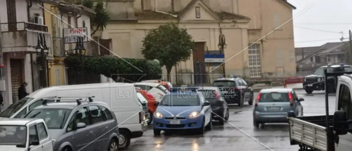 Sparatoria nel Vibonese, colpi d’arma da fuoco davanti a un bar di Ricadi