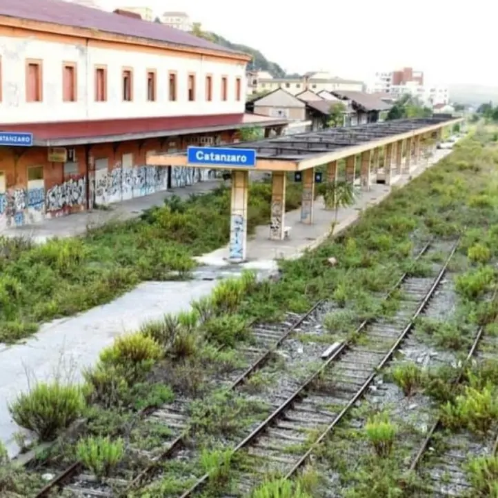 Catanzaro, con i fondi del Pnrr la stazione Sala potrebbe riaprire dopo 15 anni di abbandono