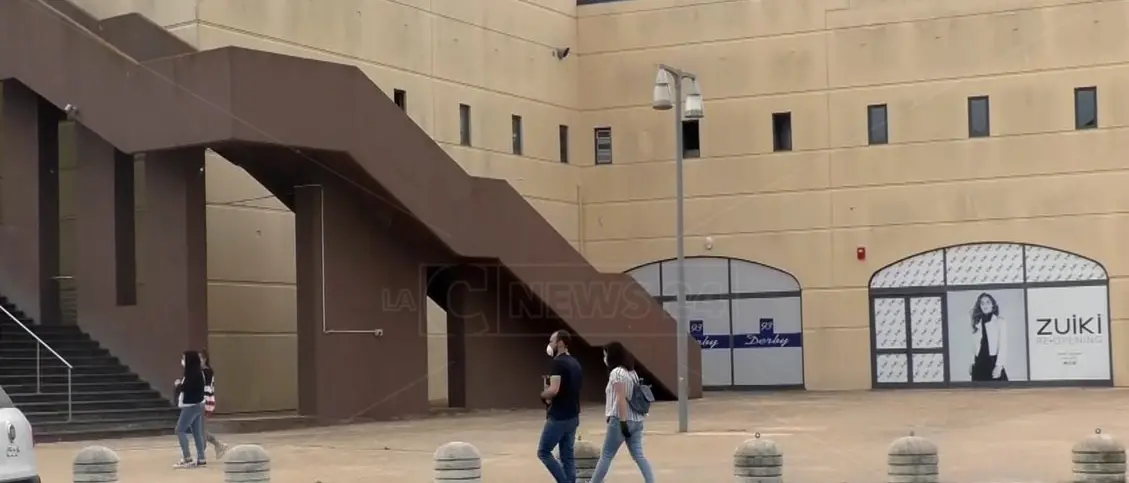 Sequestro Due Mari, il centro commerciale resterà aperto: la gestione affidata a un amministratore giudiziario