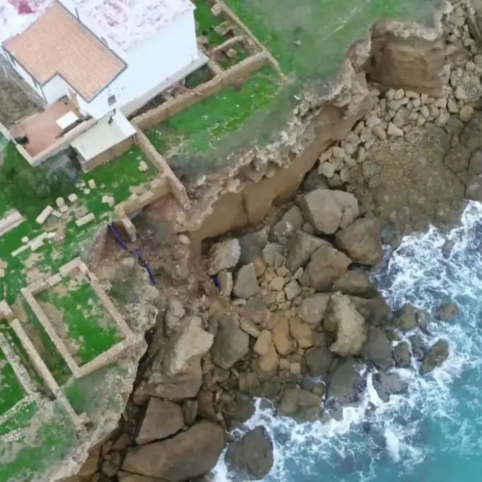 Una scogliera per salvare Capocolonna e i suoi tesori archeologici dall’erosione costiera