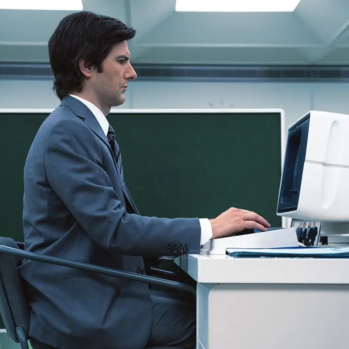 “Scissione” su AppleTv+, la straordinaria serie visionaria sul lato oscuro del lavoro