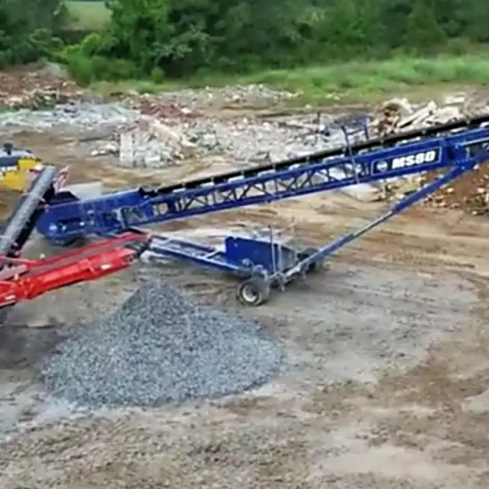 Tonnellate di asfalto proveniente dai cantieri Anas gettati nei campi: arresti e sequestri in Puglia