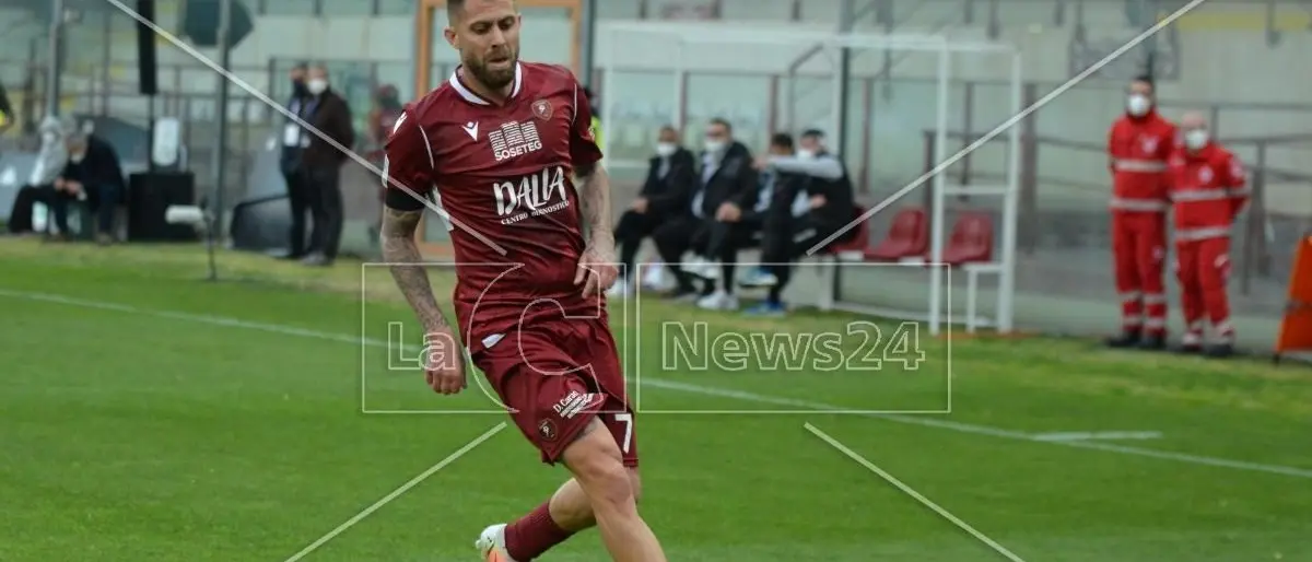 Verso Reggina-Pisa, scelto l’arbitro. Stellone punta su Folorunsho e Menez