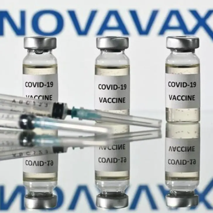 Vaccini anti-Covid, in arrivo il primo lotto di Novavax: domani sarà smistato negli hub della regione