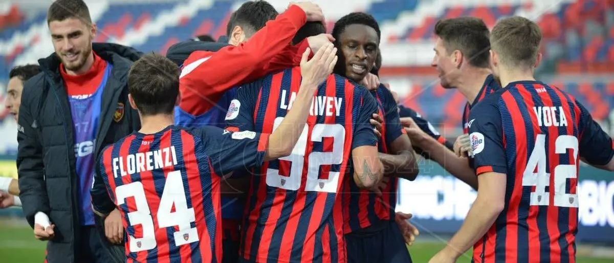 Cosenza-Alessandria 2-1: festa per i lupi che vincono dopo quattro mesi