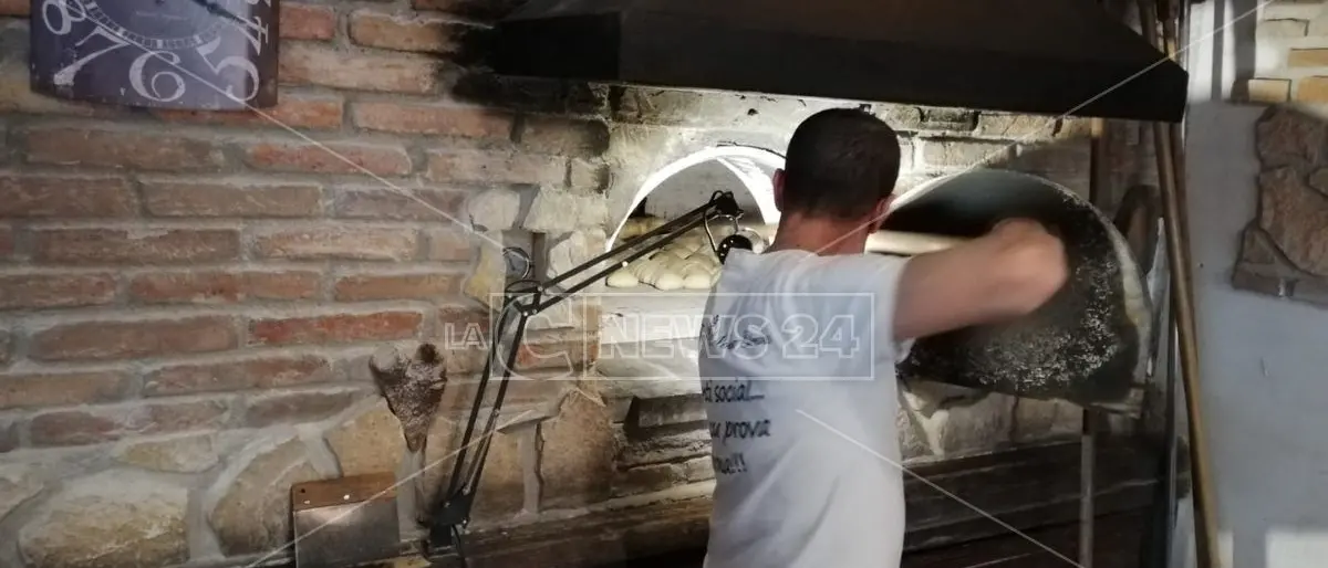 Schizzano i costi di pane, benzina e bollette: la guerra rischia di affossare l’economia già fragile della Calabria