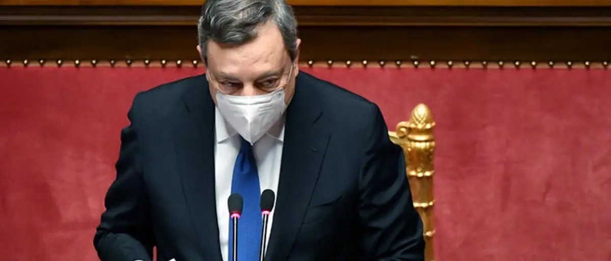 Draghi in Senato: «Finita l’illusione che la pace fosse scontata. L’Italia non si volterà dall’altra parte»