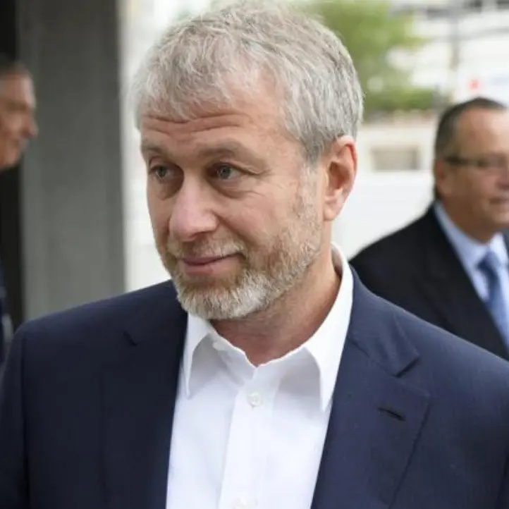 Ucraina, l’oligarca russo Abramovich: «Vendo il Chelsea, i soldi alle vittime della guerra»