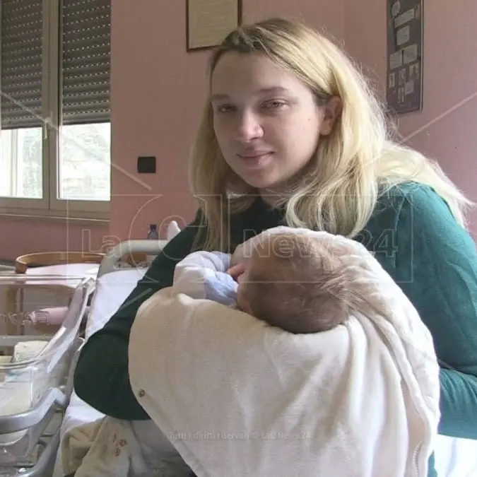 Guerra in Ucraina, parla la donna che ha partorito in Calabria dopo 3 giorni in fuga: «Accoglienza meravigliosa»
