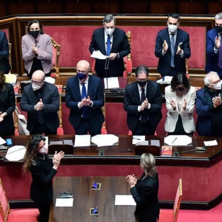 Parlamento, via libera anche dalla Camera all’invio di armi e mezzi militari in Ucraina