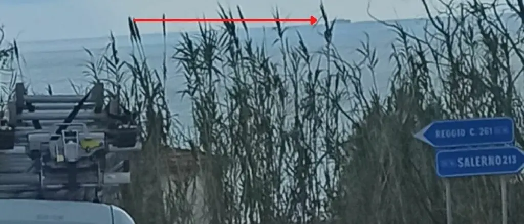 Una nave militare Usa nelle acque calabresi: è ancorata al largo di Praia a Mare da 4 giorni