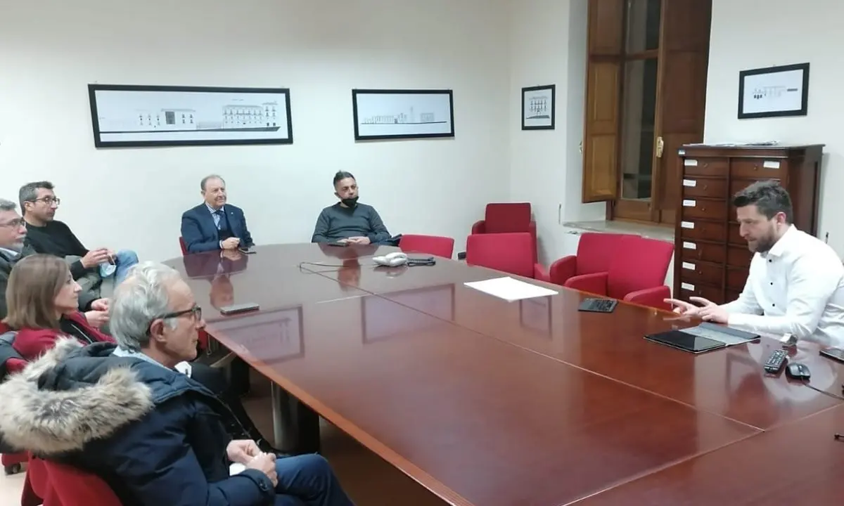 Sibaritide, in cassa integrazione alcuni operai dell’impianto rifiuti di Bucita: appello dei sindaci alla Regione