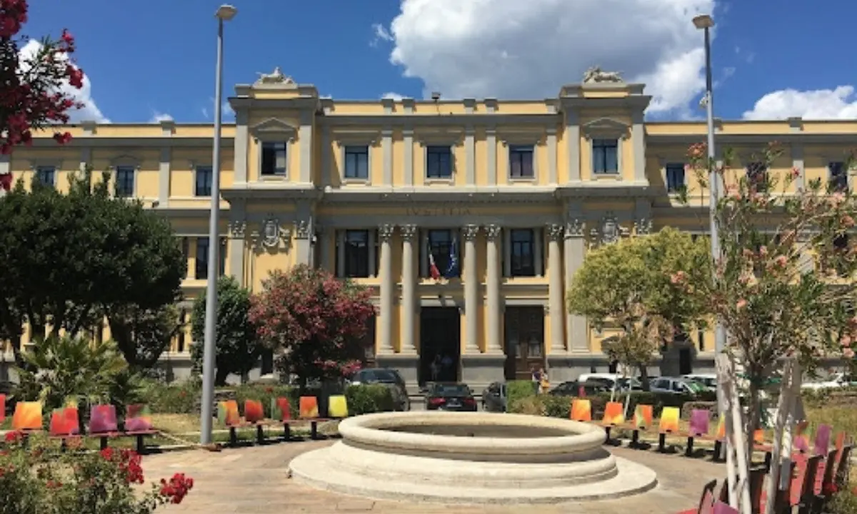 Estorsioni ad azienda agricola nel catanzarese, in Appello sconti di pena per i cinque imputati