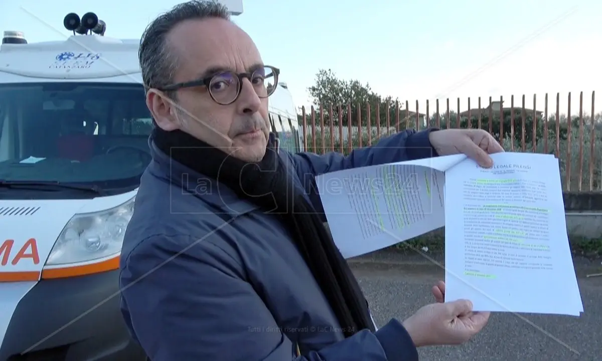 «Il 118 ridotto in macerie», la dura critica di Ferrari (Smi):\u00A0«A Lamezia un’ambulanza arrivata dopo 60 minuti»\n