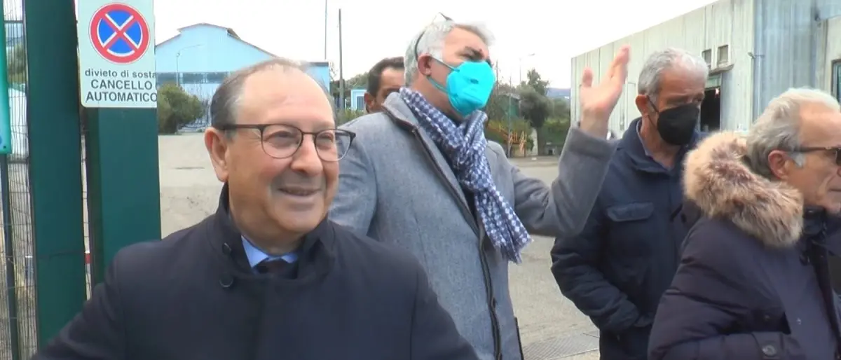 Corigliano Rossano, Comune rescinde il contratto ma la società continua a operare «senza pagare i dipendenti»