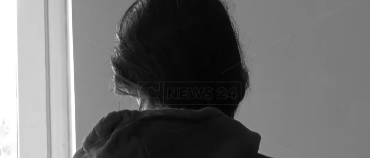 Stuprata dal branco a 13 anni, arrestati i cinque giovani di Melito Porto Salvo dopo la condanna definitiva