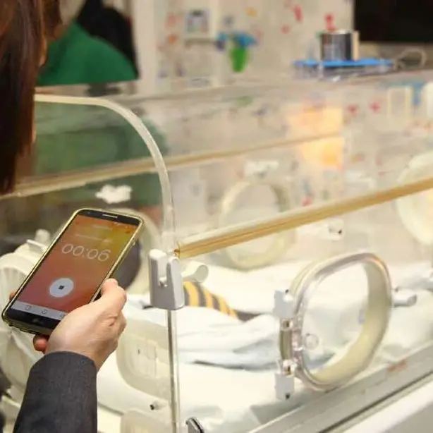 MamiVoice, all’ospedale di Cosenza il dispositivo che fa sentire la voce dei genitori ai bimbi in incubatrice