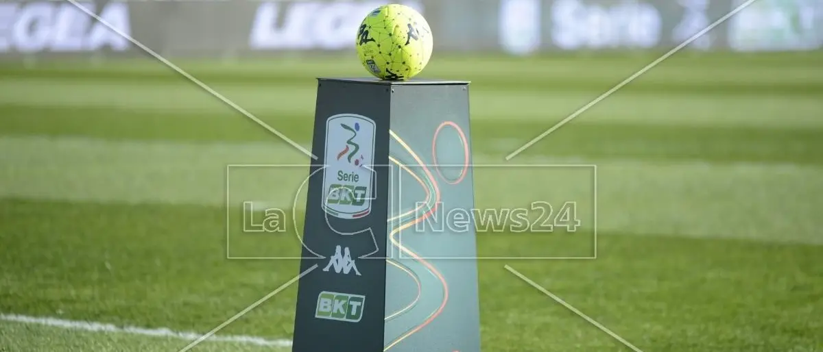 Sogno playoff ancora vivo per la Reggina: 4 punti separano gli amaranto dall’ottavo posto