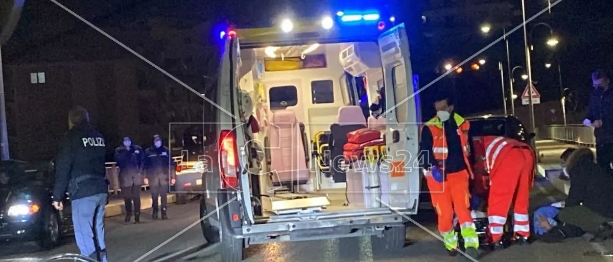 Incidente a Corigliano Rossano, uomo travolto da un’auto mentre era in sella alla sua bici