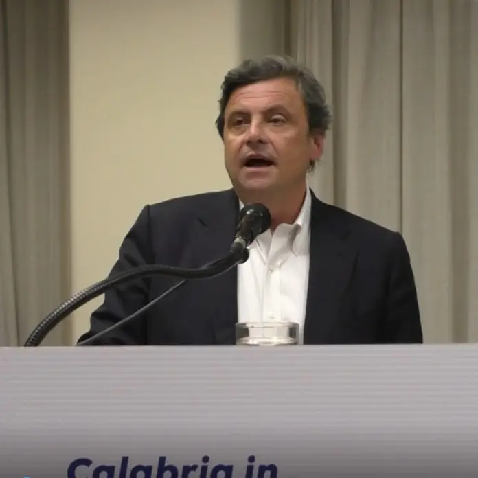 Reggio, Calenda boccia la politica calabrese: «Non ha esperienza gestionale e amministrativa»
