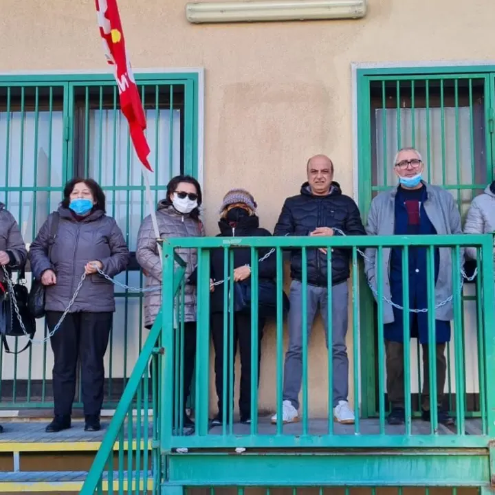 Ospedale Rossano, dopo lo sciopero degli addetti alla mensa l’Asp sospende il servizio. Denunciati i manifestanti